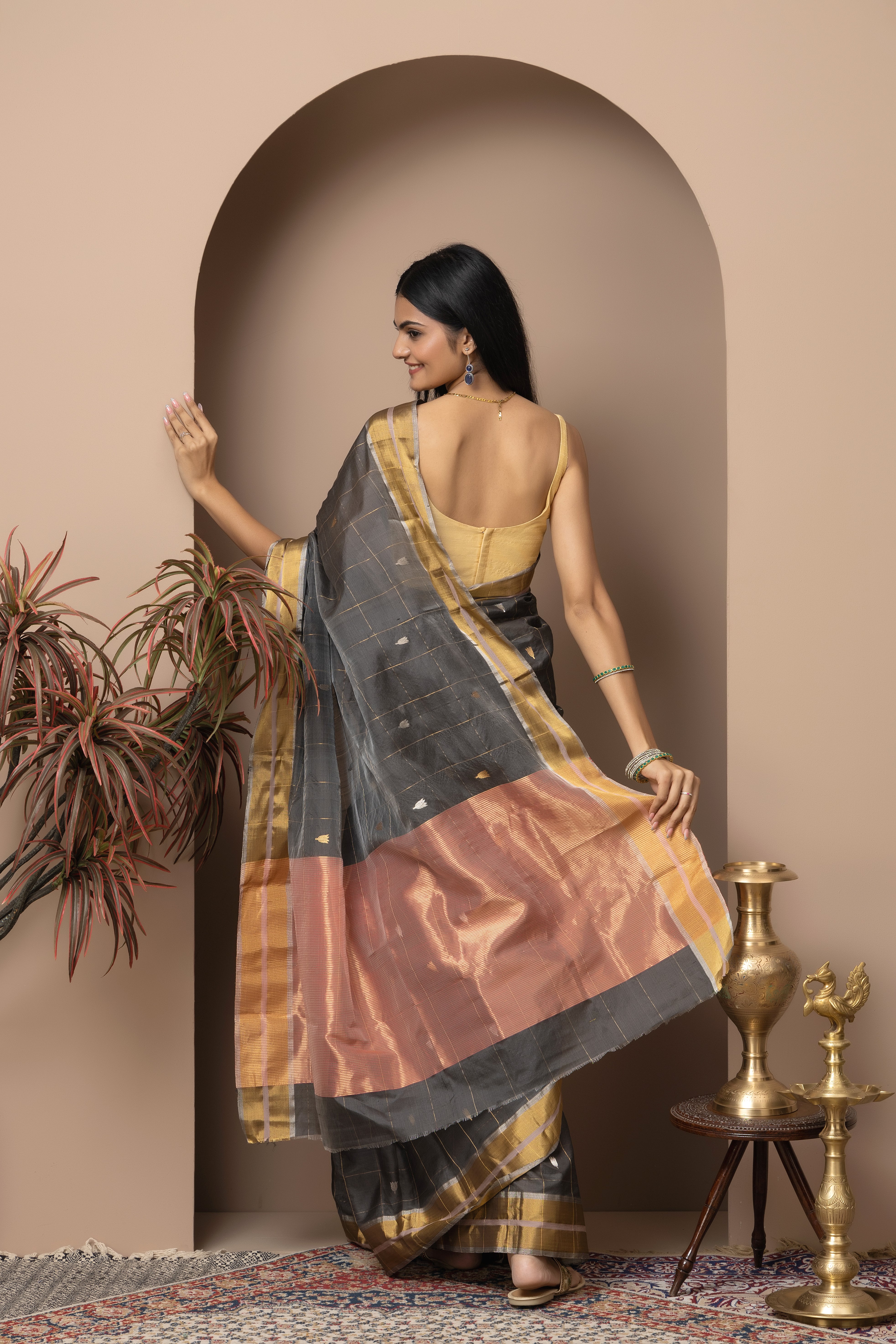 Chanderi handwoven pure pattu silk grey colour saree with pink contrast border