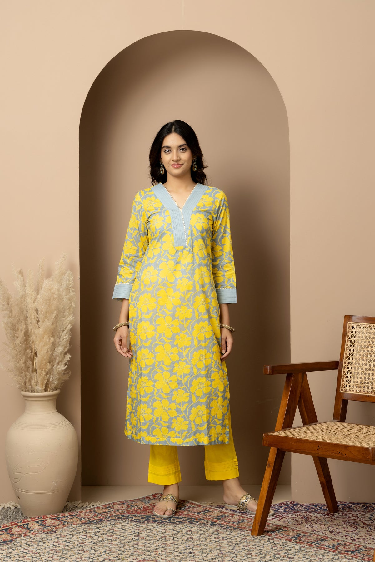 Amaltas bloom- Grey and yellow flower print kurta with yellow straight pants