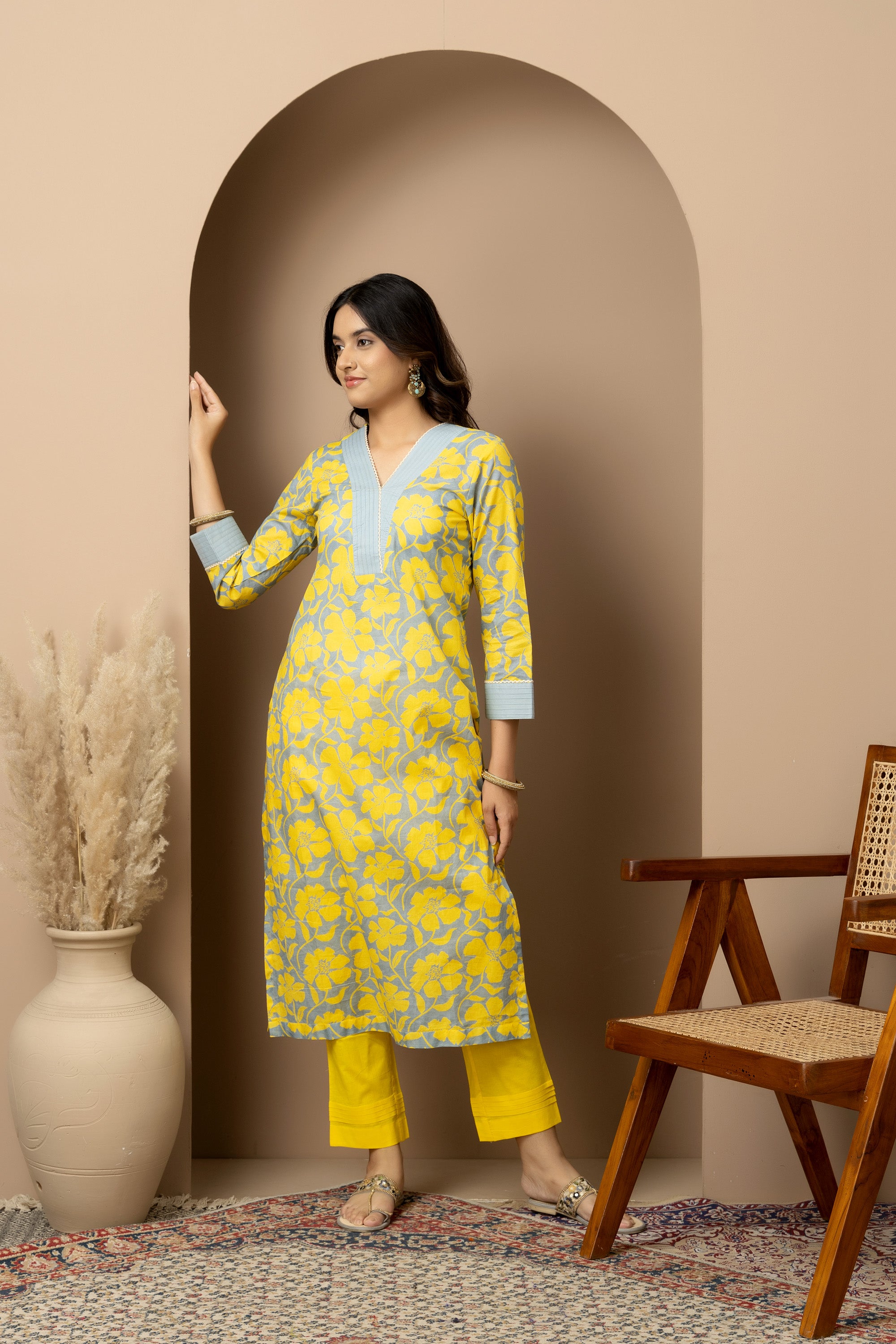 Amaltas bloom- Grey and yellow flower print kurta