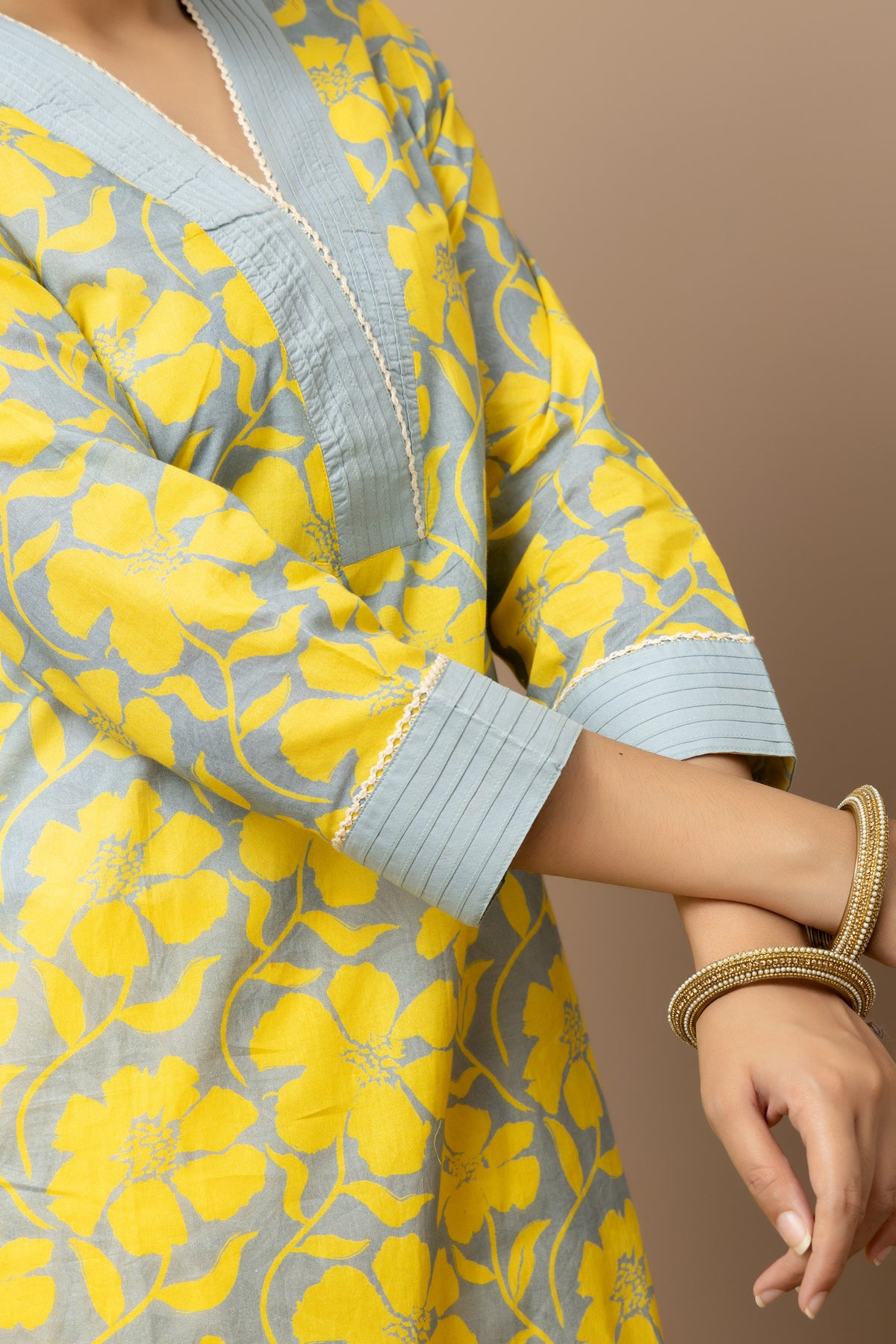 Amaltas bloom- Grey and yellow flower print kurta