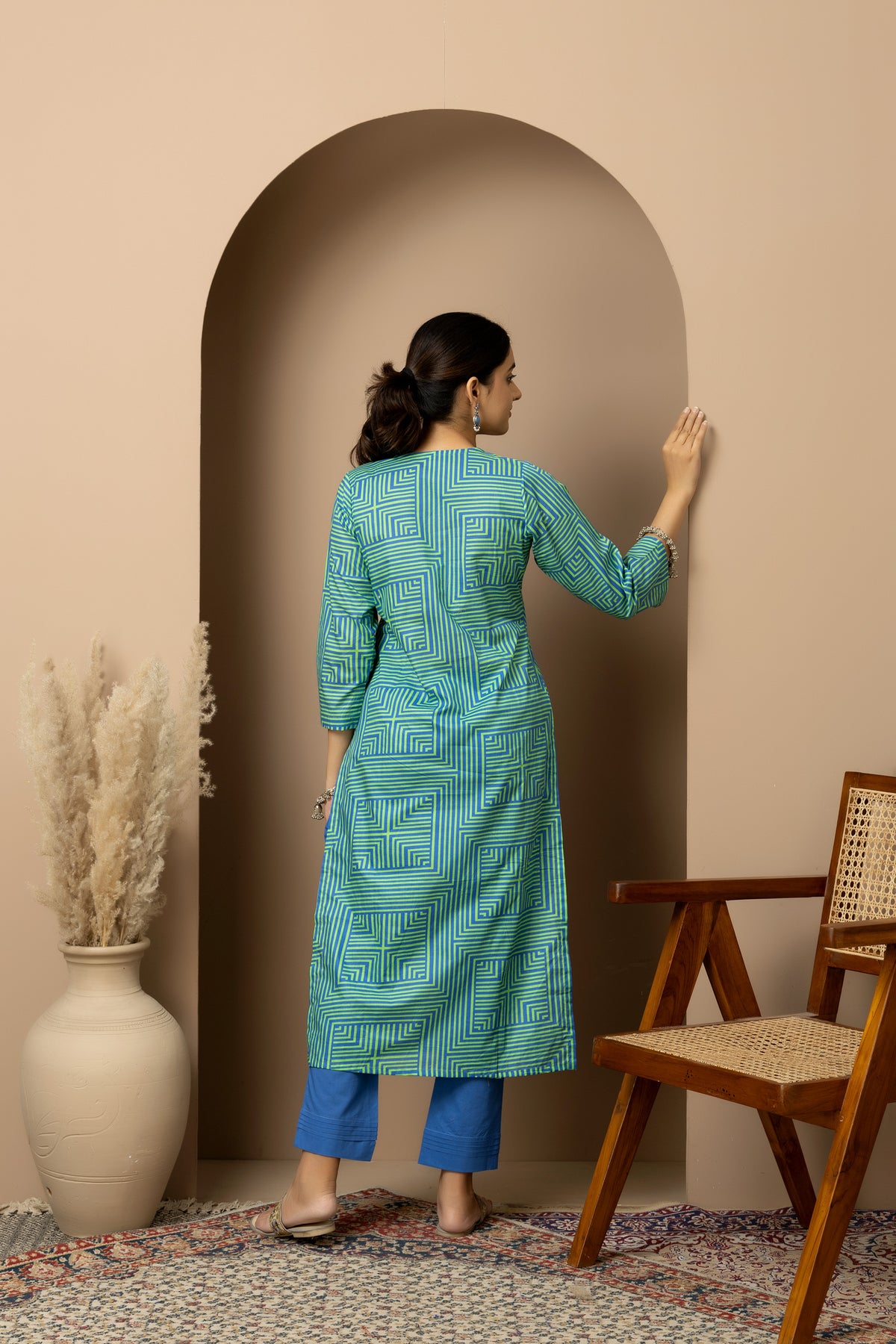 Spring Maze - Green and cobalt blue geometric print cotton kurta with blue straight pants