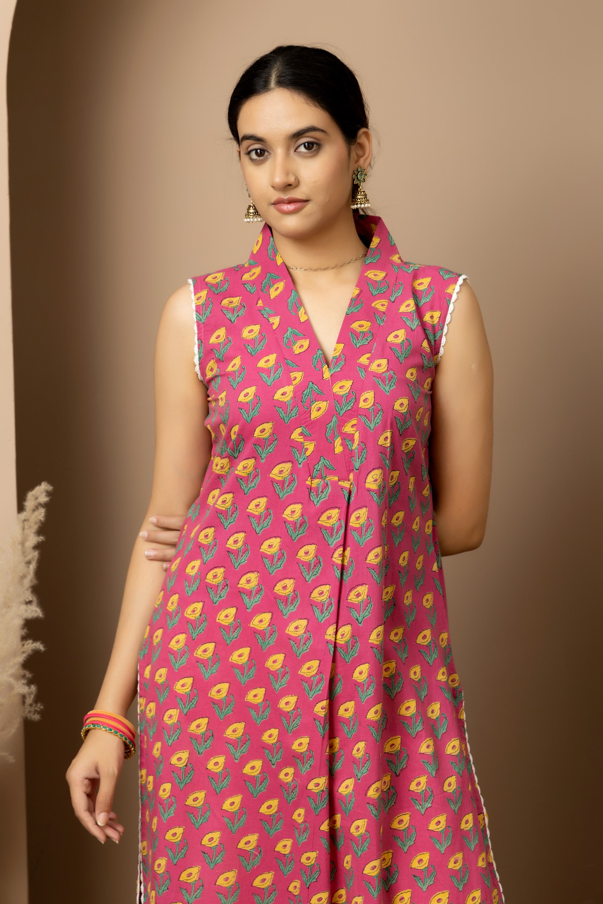 Berry Bloom- Berry pink floral cotton Sleeveless Kurta