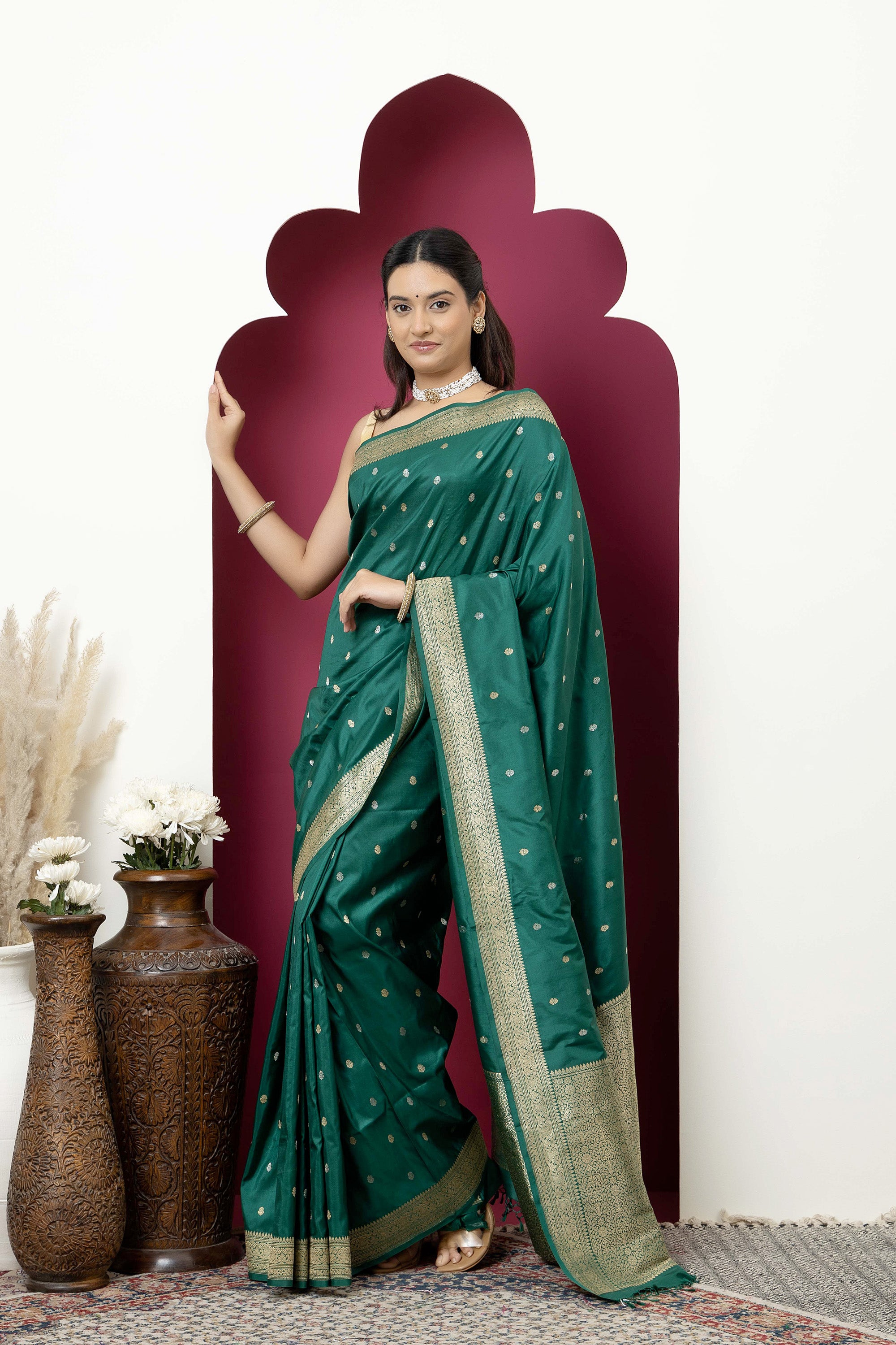 Banarasi Handloom beautiful green pure katan silk saree with small bute all over, intricate Zari border and pallu