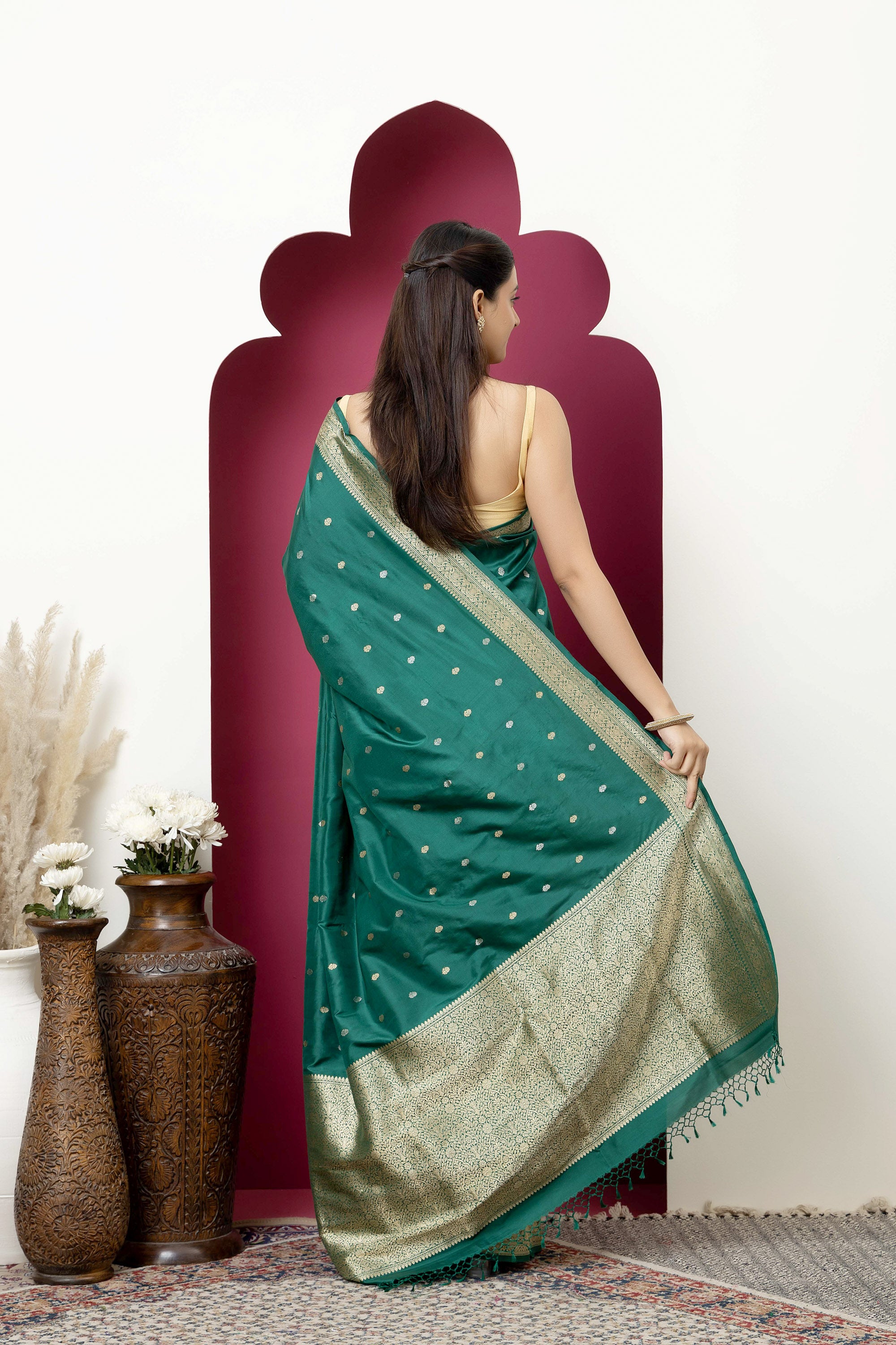 Banarasi Handloom beautiful green pure katan silk saree with small bute all over, intricate Zari border and pallu