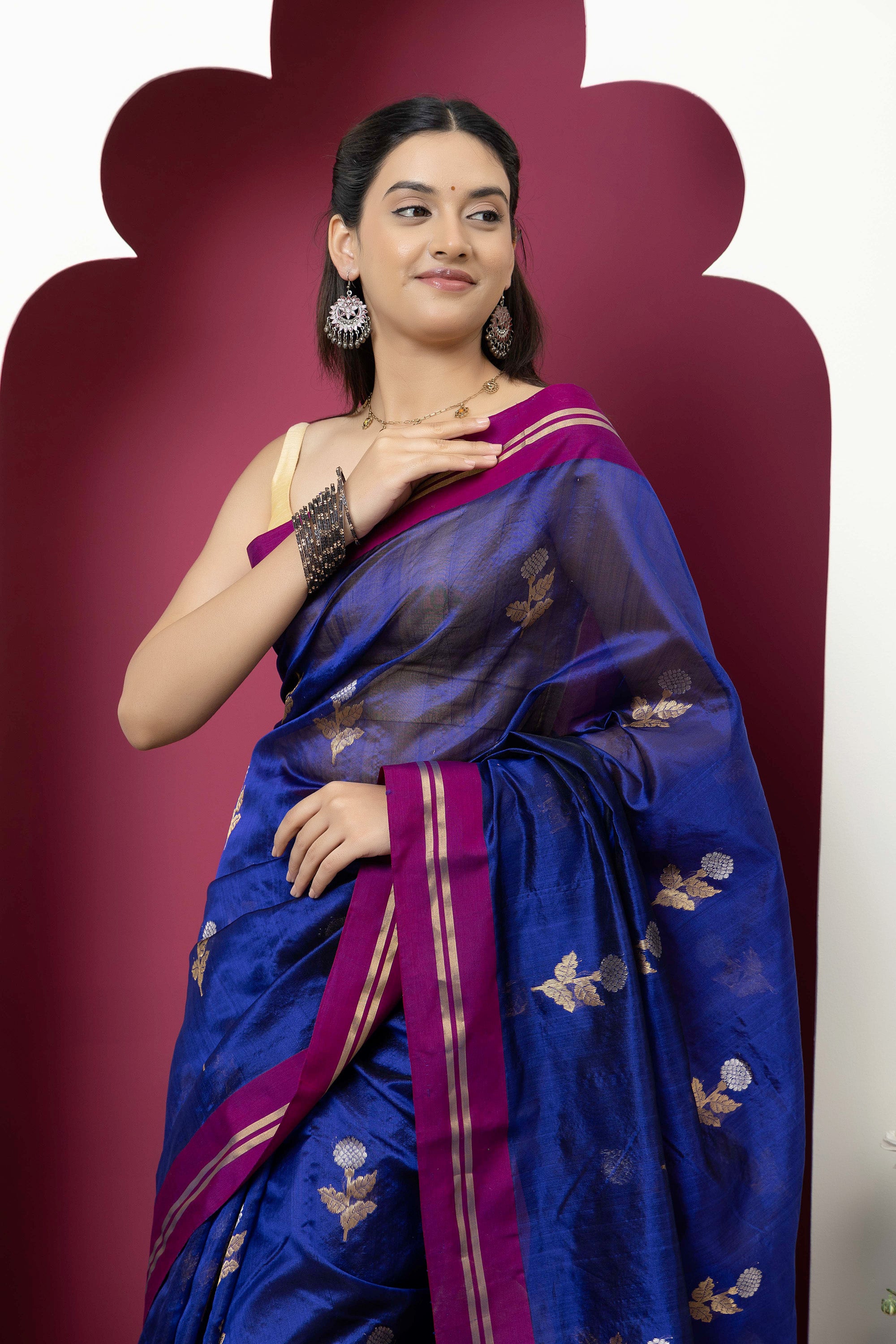 Chanderi handwoven pure silk deep purple saree with all-over large flower buta, contrast magenta border and zari pallu