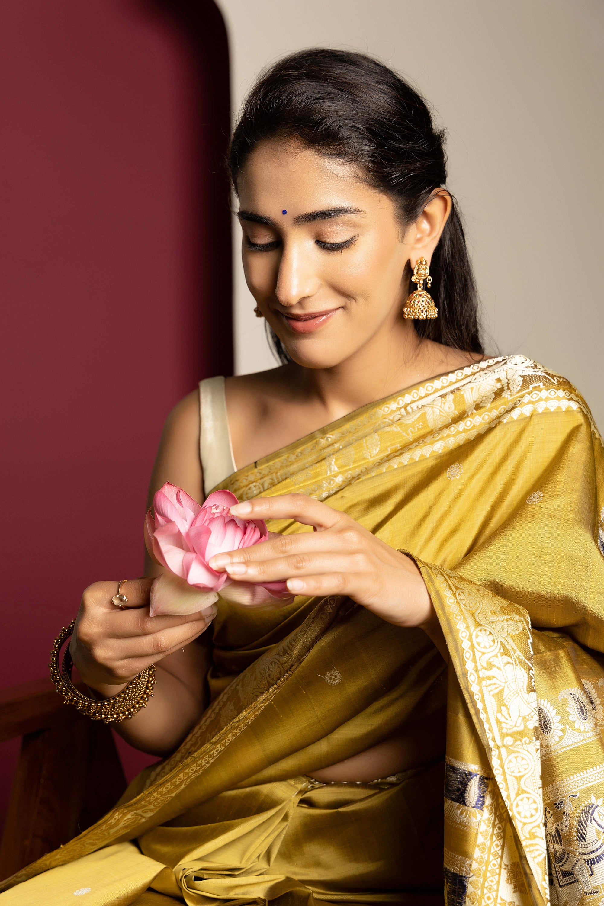 Baluchari handloom pure silk sari, with intricate weaving on border and pallu