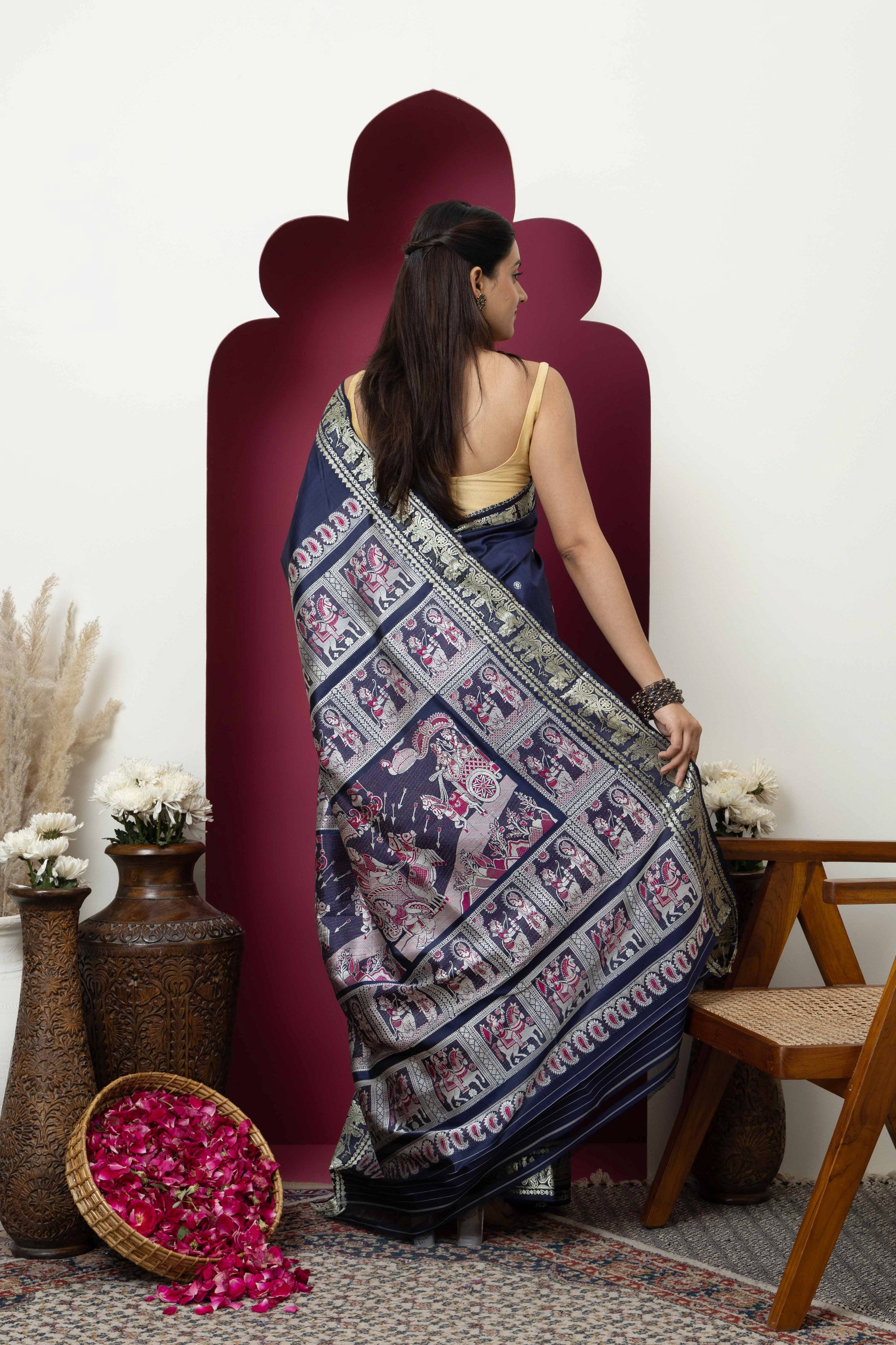Baluchari handloom pure silk sari, with intricate weaving on border and pallu