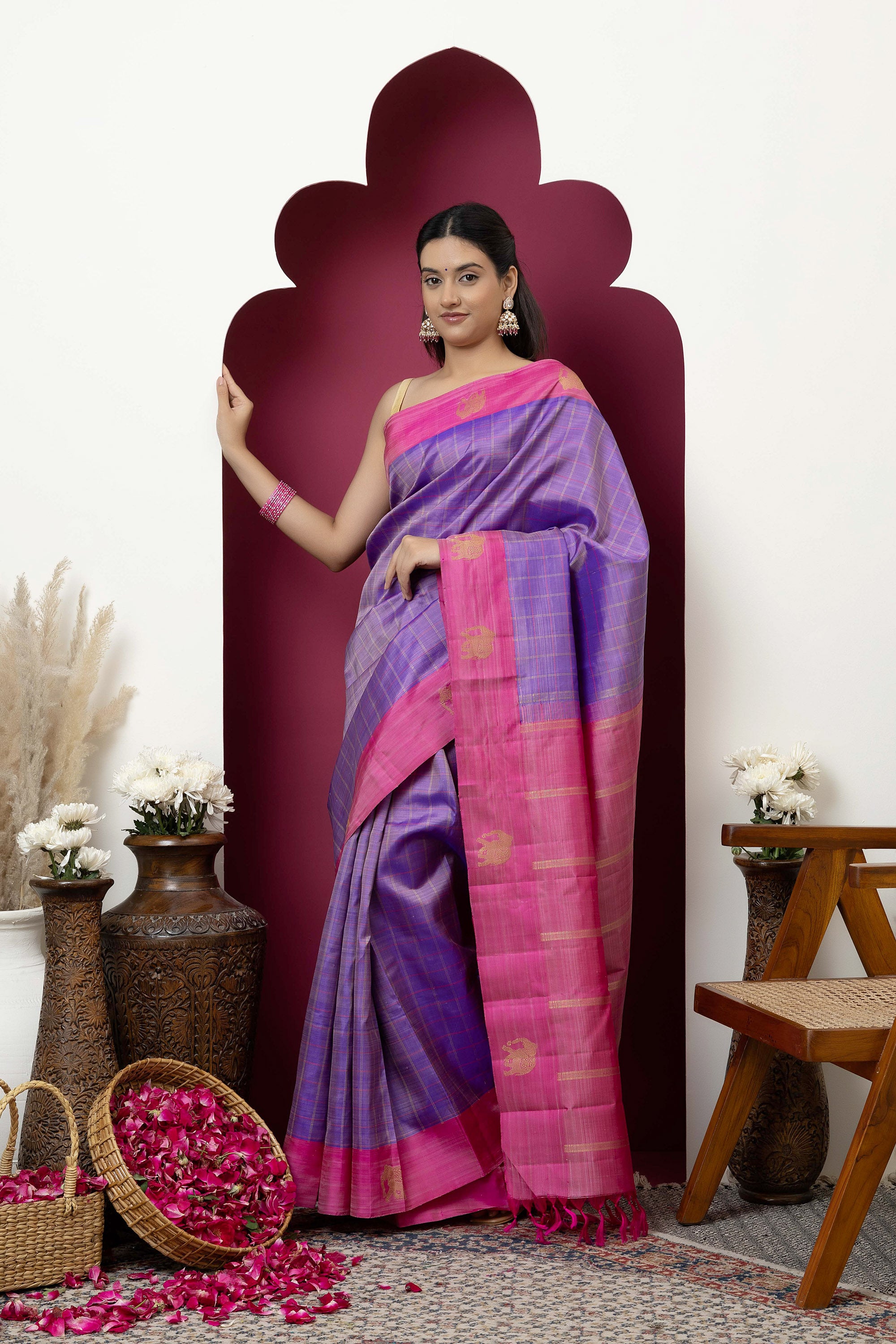 Kanjivaram handloom pure silk pure zari saree with lavender body and contrast pink border and pallu