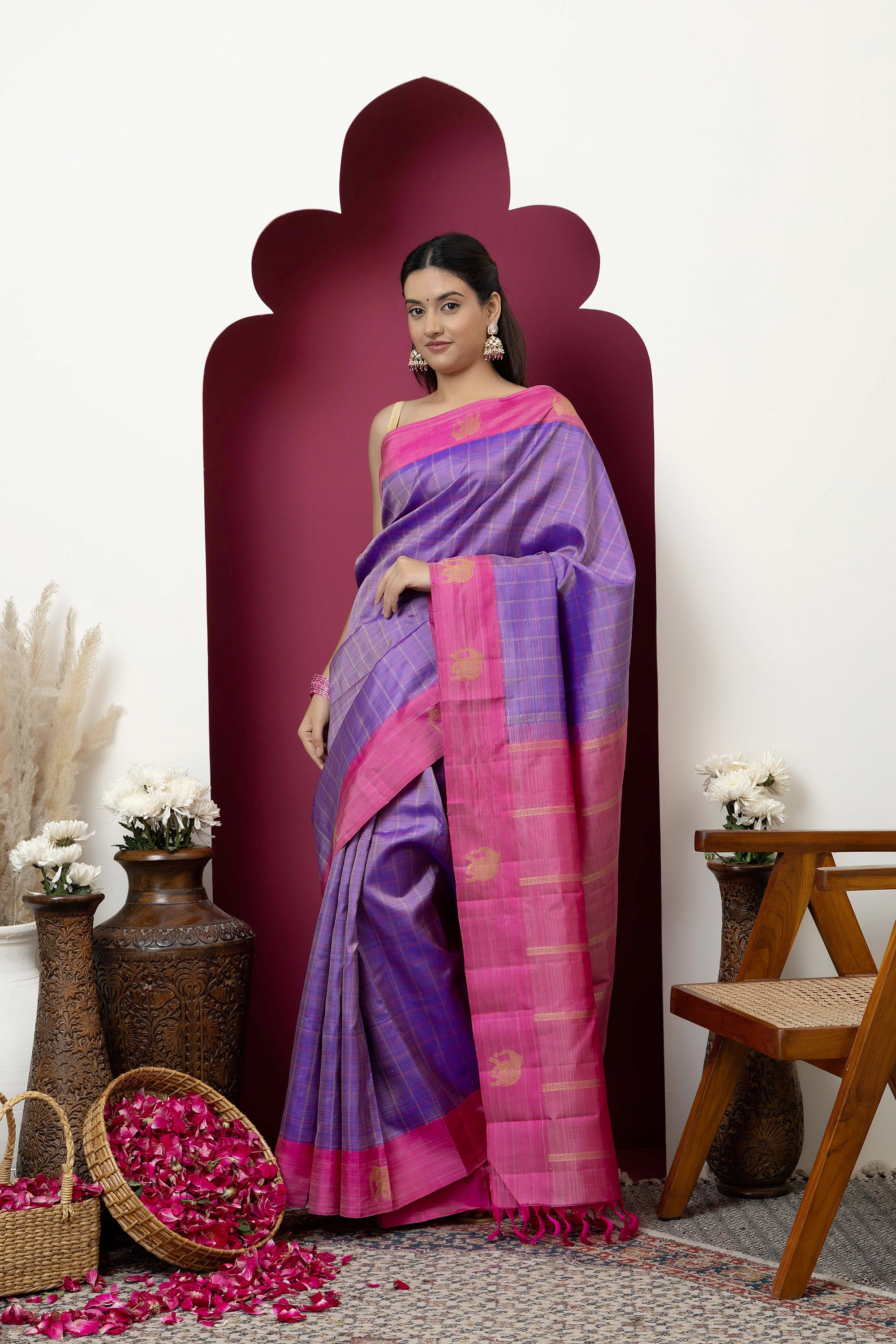 Kanjivaram handloom pure silk pure zari saree with lavender body and contrast pink border and pallu