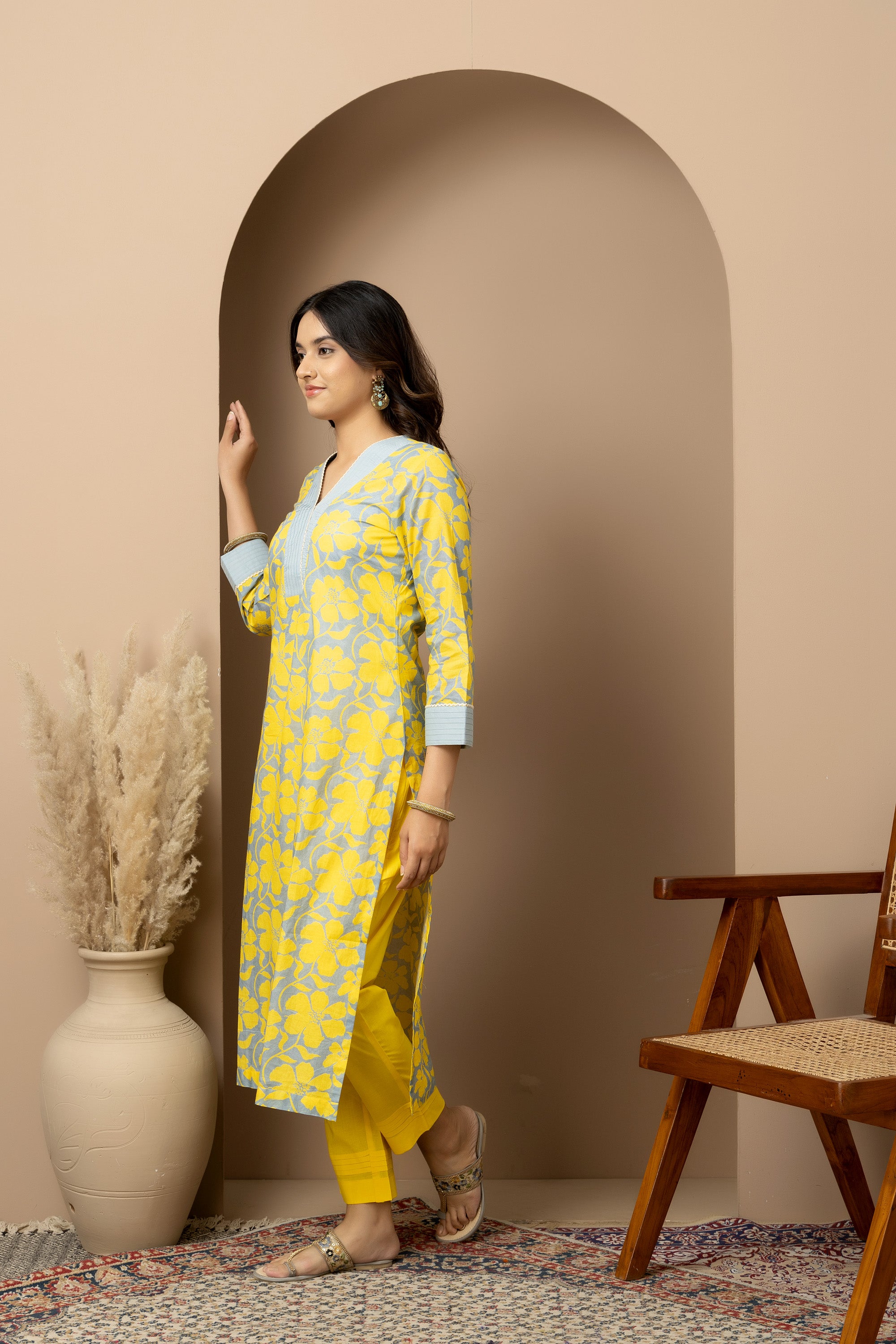 Amaltas bloom- Grey and yellow flower print kurta