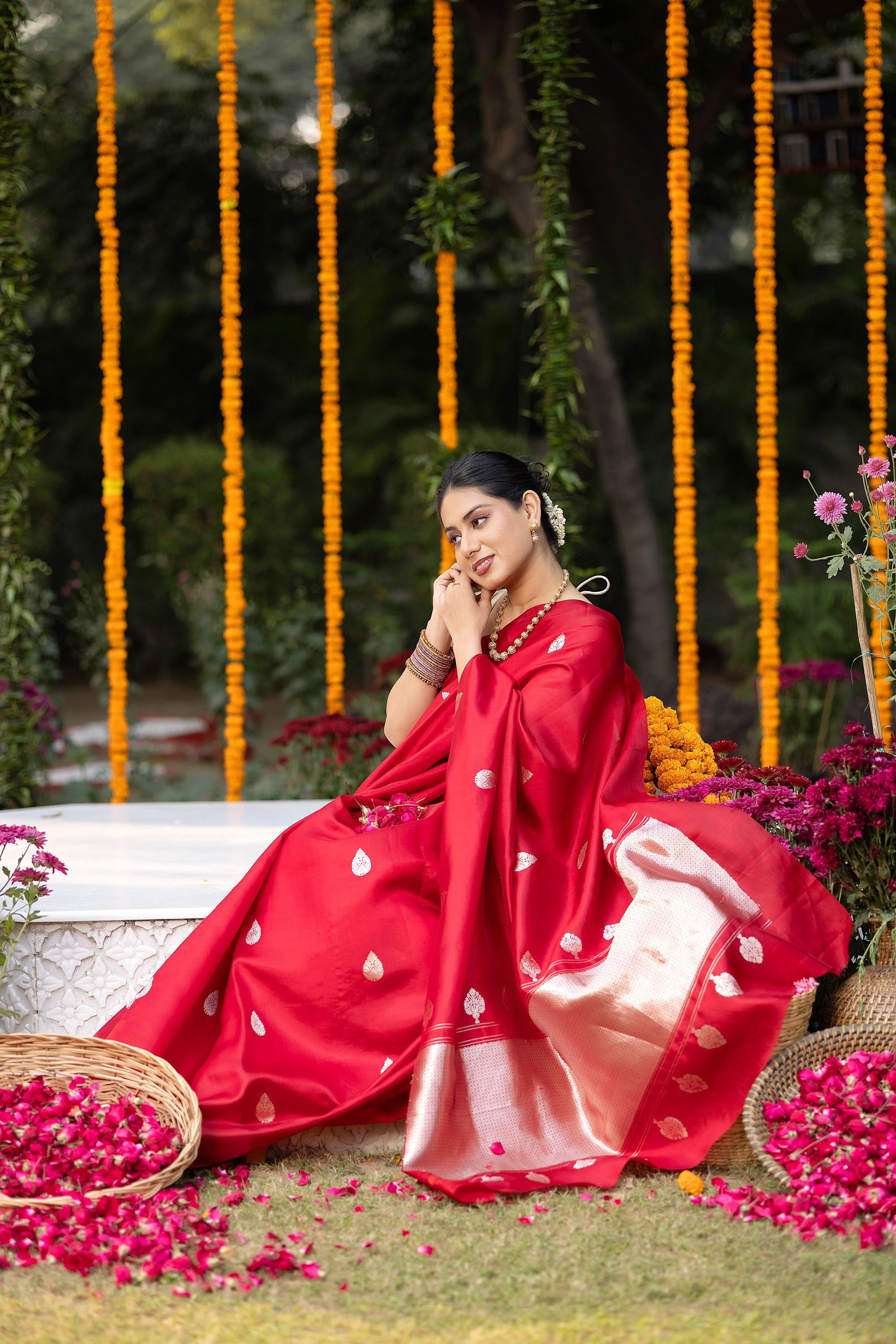Banarasi handloom red pure silk saree with large zari Buti and zari pallu