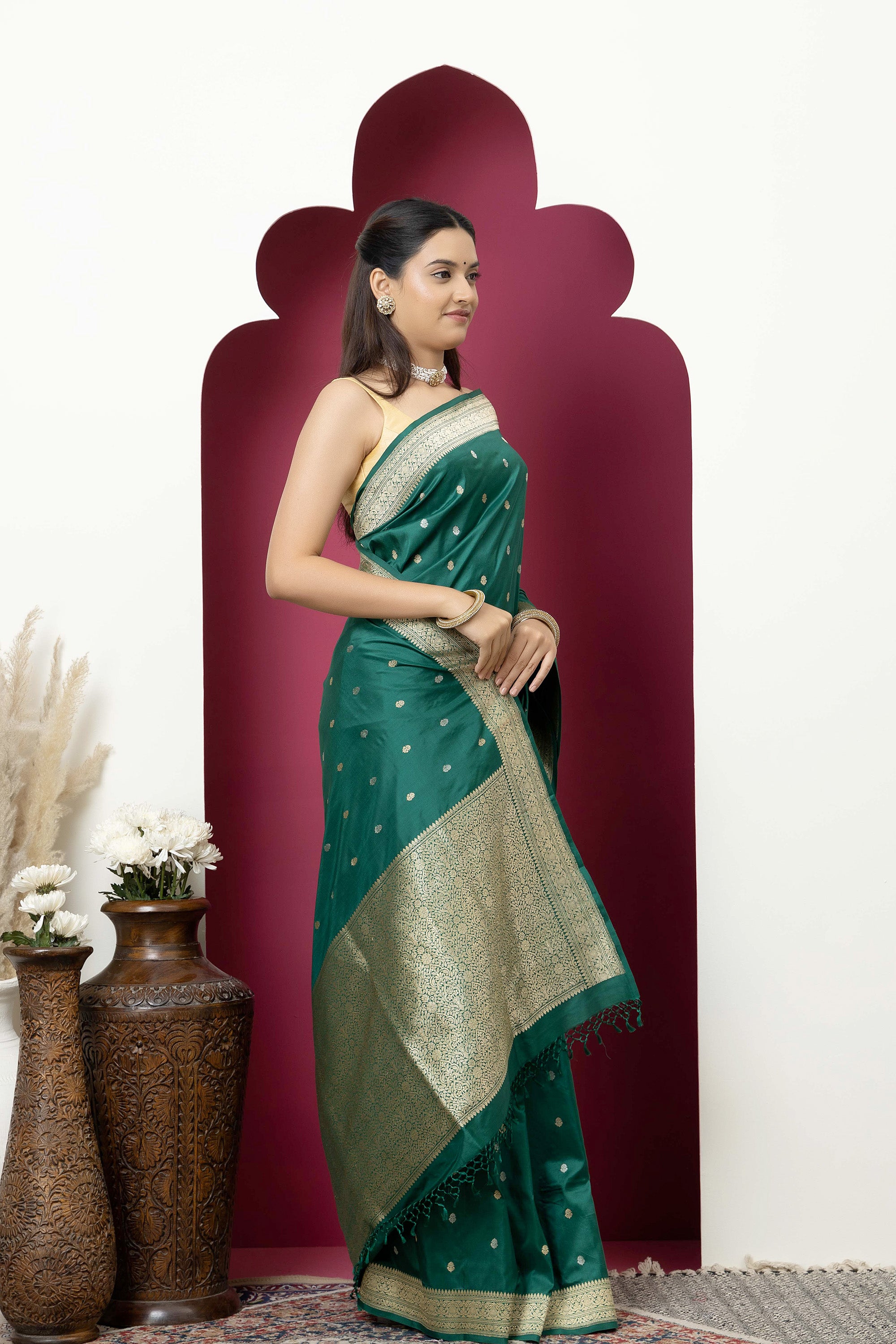 Banarasi Handloom beautiful green pure katan silk saree with small bute all over, intricate Zari border and pallu