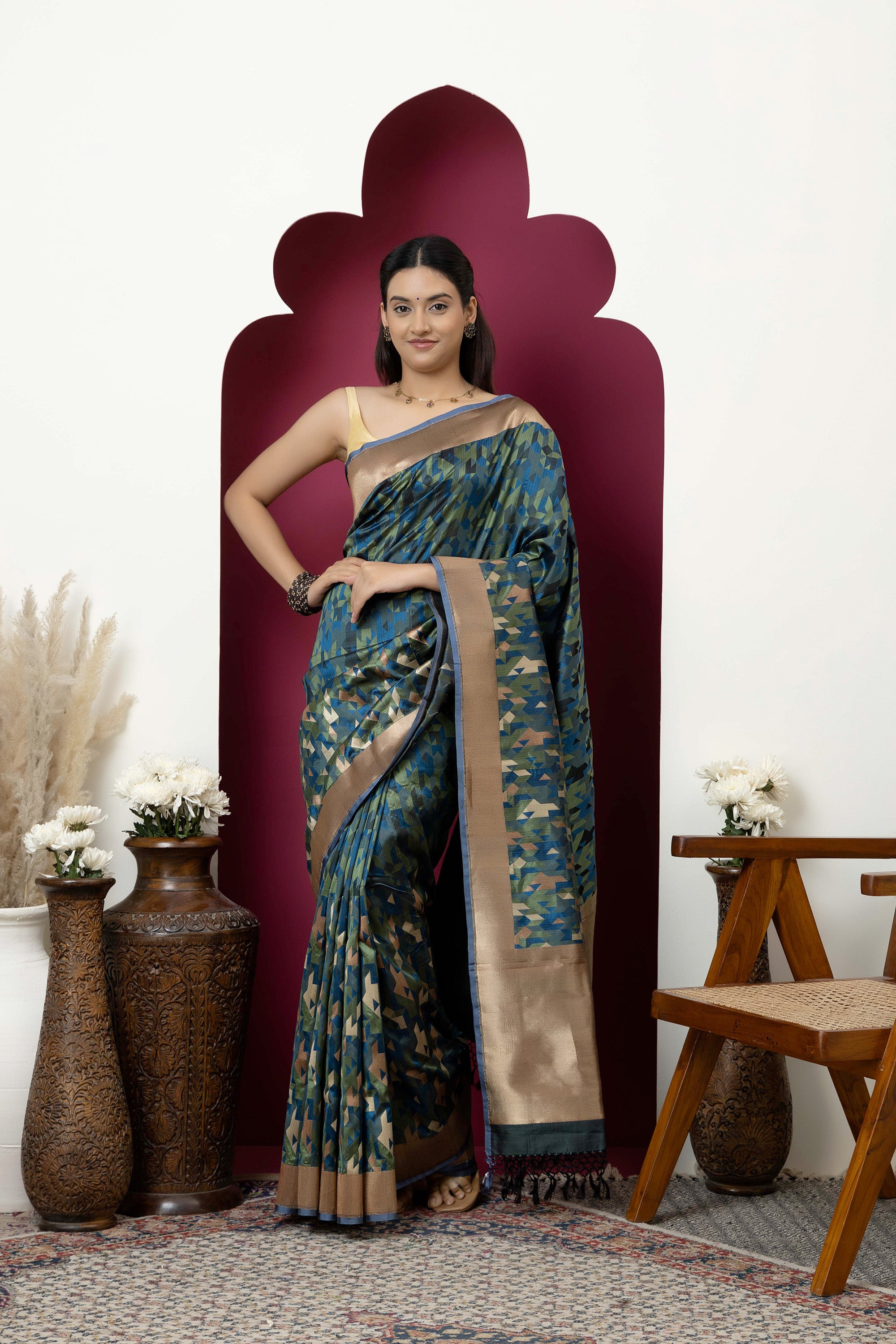 Banarasi pure silk rich Green Tanchui saree with intricate Resham weaving and some zari work