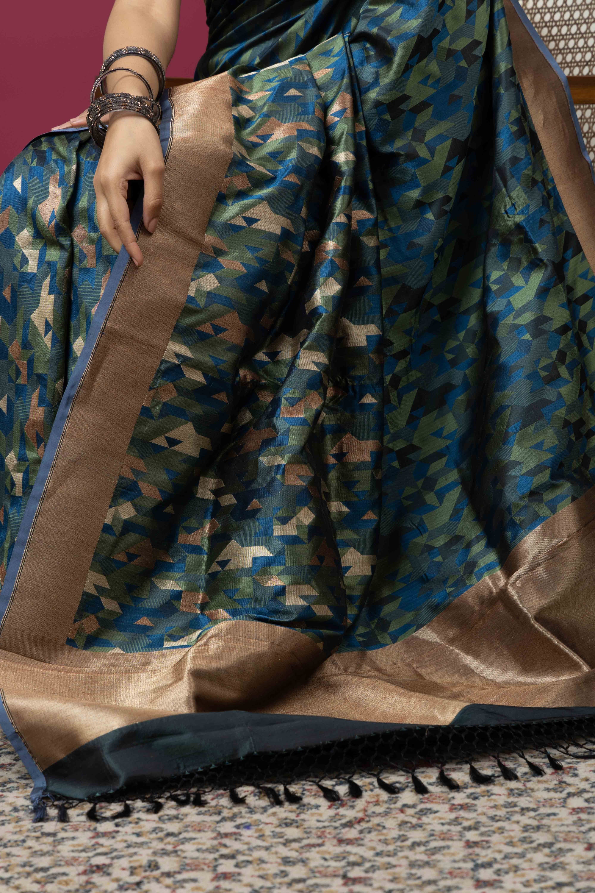 Banarasi pure silk rich Green Tanchui saree with intricate Resham weaving and some zari work