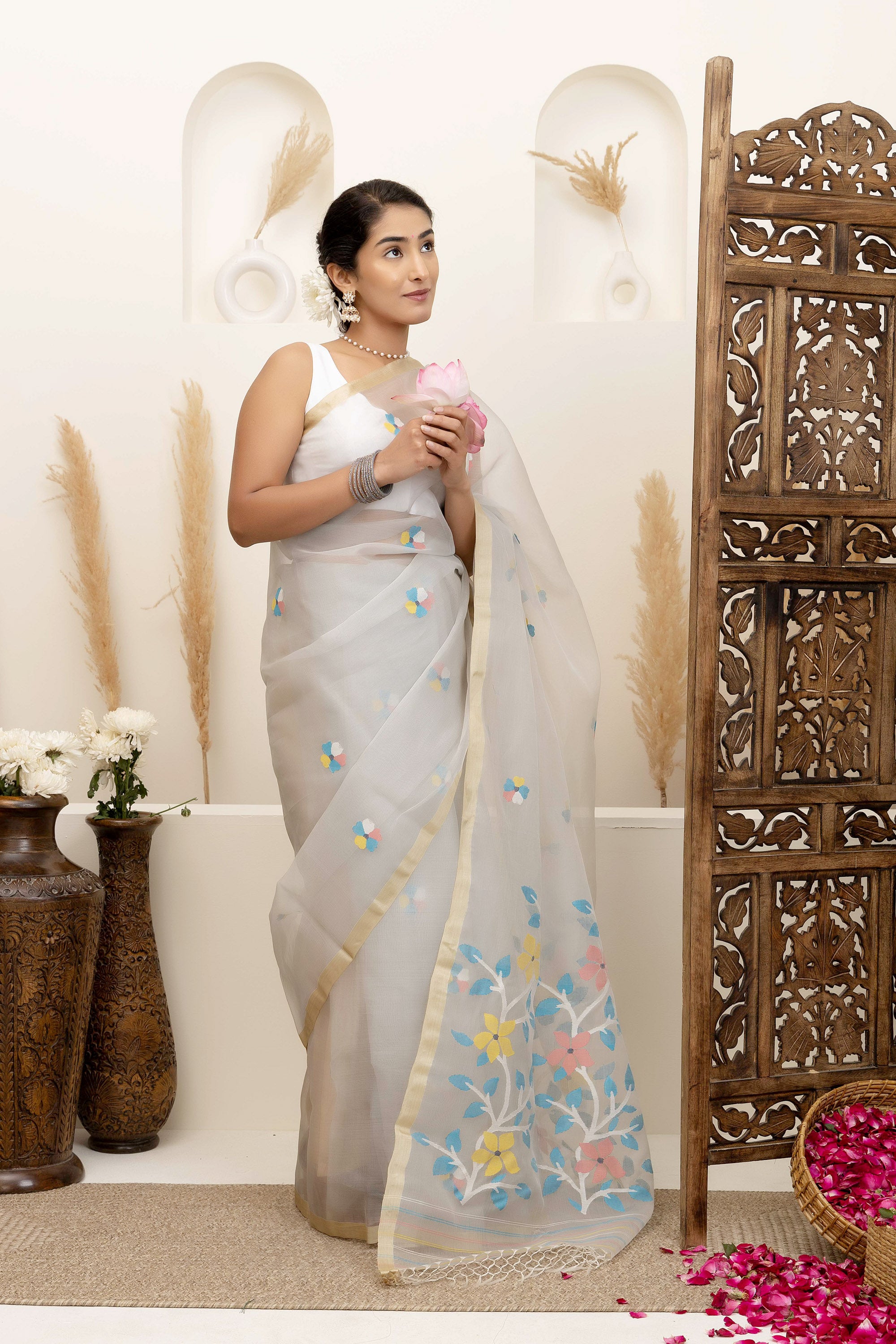 Jamdani Handloom pure mul silk off-white saree, with small bute all over and thread weave heavy pallu