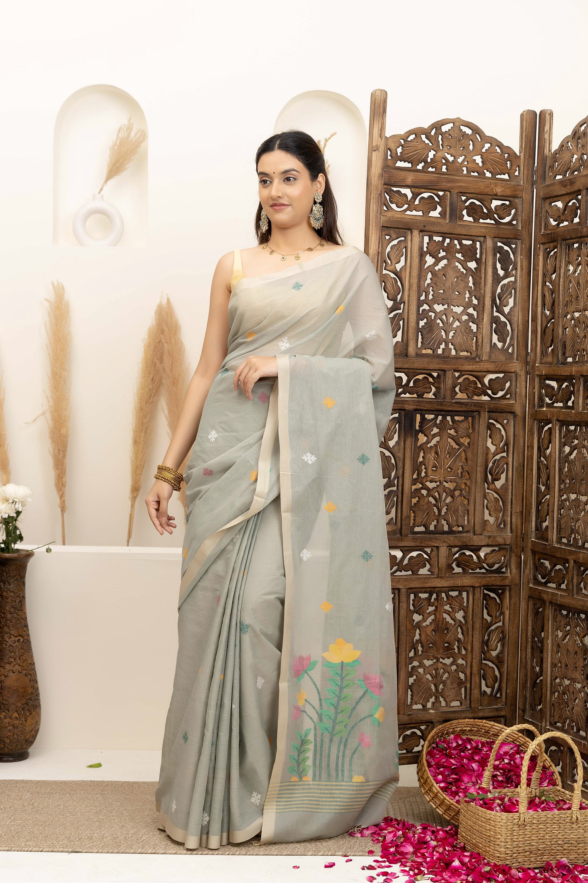 Jamdani Handloom pure fine cotton light green saree, with small bute all over and thread weave heavy pallu