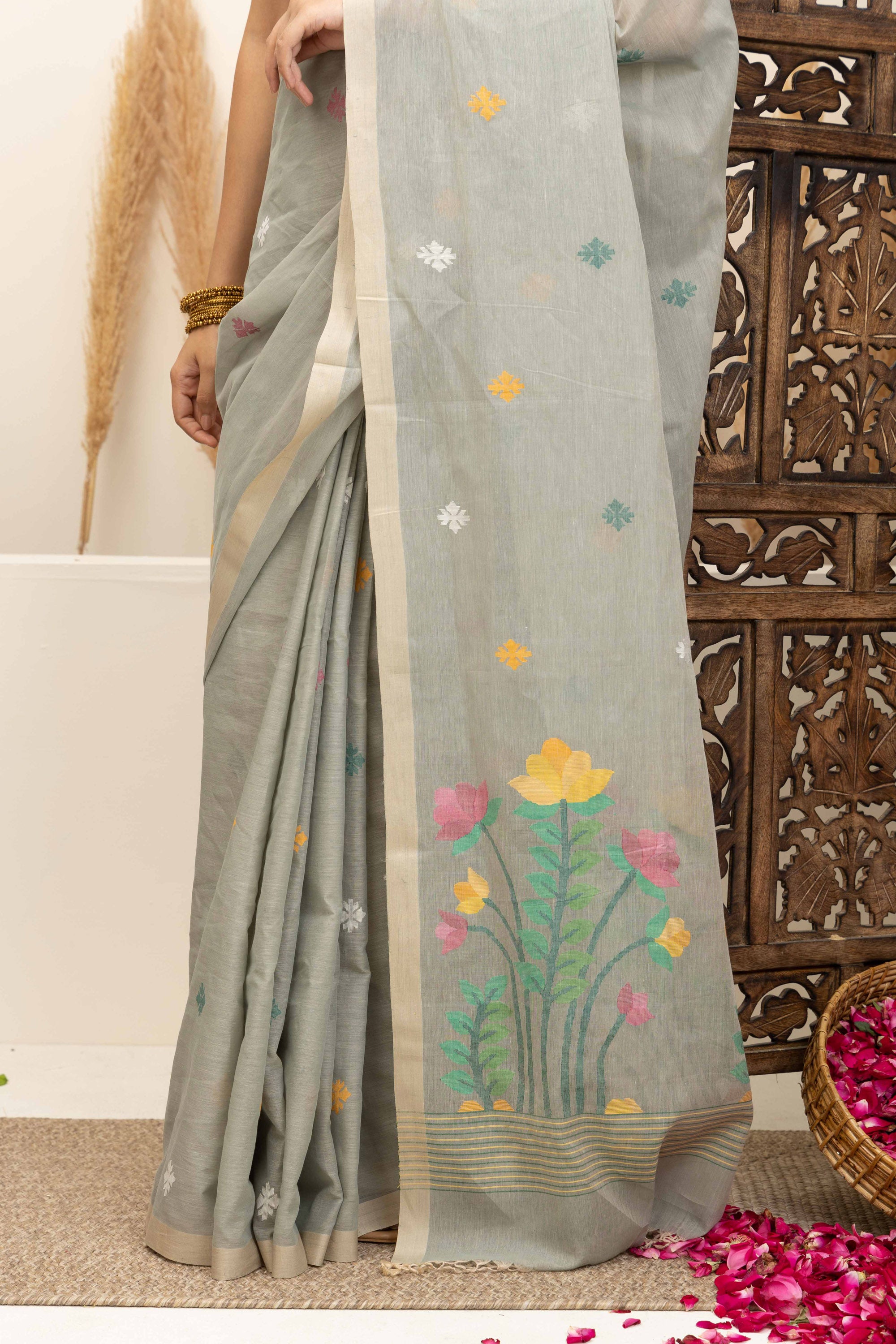 Jamdani Handloom pure fine cotton light green saree, with small bute all over and thread weave heavy pallu
