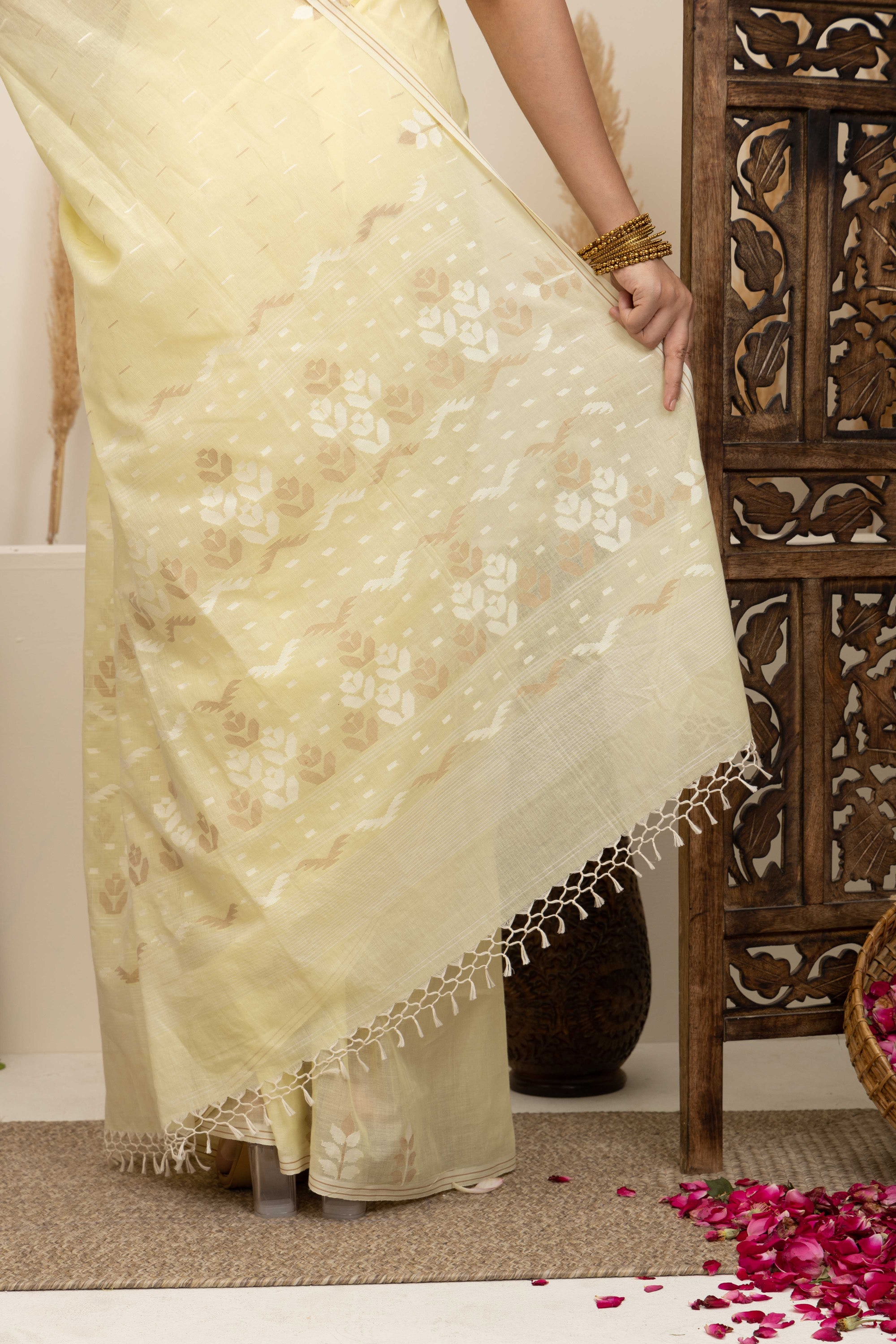 Jamdani Handloom pure fine cotton yellow saree, with small bute all over and thread weave heavy pallu